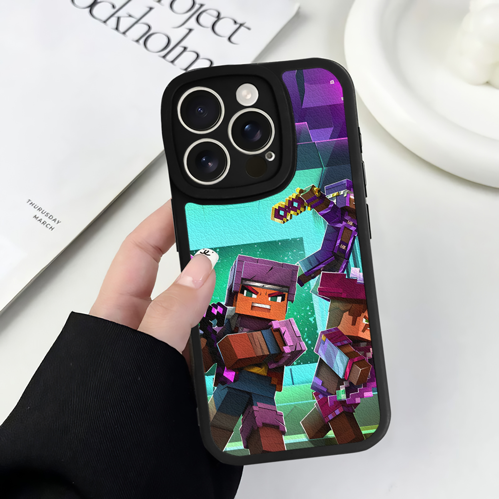（画像用） マインクラフト ブロックの世界 Minecraft MC Block world 【iPhone 16シリーズ対応】シリコンスマホケース（レザー調） 材質：シリコン